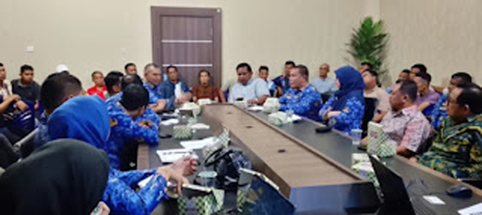 Rapat koordinasi membahas kesiapan kontingen Pesisir Selatan.