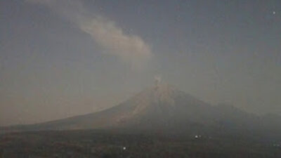 Gunung Semeru Erupsi
