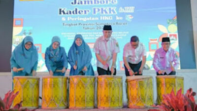 Gubernur Sumbar, Mahyeldi Ansharullah membuka Jambore Kader PKK 2026