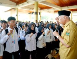 Lepas 340 Penerima Beasiswa Sawit, Gubernur Mahyeldi : Jangan Sia-siakan Kesempatan
