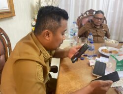 Wagub Vasko Koordinasikan Dukungan Penanganan Longsor Aro Suka dengan Pemkab Solok