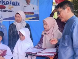 Seragam Sekolah Gratis dari Pemkab Padang Pariaman, Sindiran Keras untuk Alasan Ekonomi