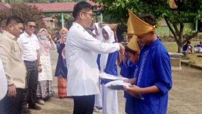 Seragam Sekolah Gratis, Pemerintah Padang Pariaman Sentil Beban Orang Tua