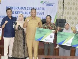 154 Pekerja Terima Kartu BPJS Ketenagakerjaan “Tuwai Ketan Pariaman” Selamatkan Keluarga Pekerja