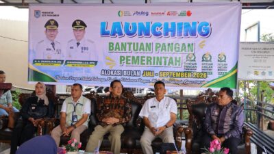 Wali Kota Zulmaeta Serahkan Bantuan Beras CPP untuk 14.020 Keluarga di Payakumbuh