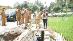 Tinjau Sejumlah Pekerjaan Pembangunan, Wako Zulmaeta: Anggaran Harus Sesuai Peruntukan dan Beri Manfaat bagi Masyarakat, Jaga Kualitas Pekerjaan, Tak Boleh Ada Pungli