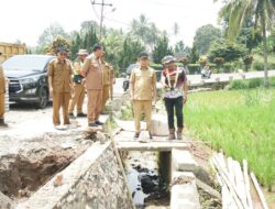 Tinjau Sejumlah Pekerjaan Pembangunan, Wako Zulmaeta: Anggaran Harus Sesuai Peruntukan dan Beri Manfaat bagi Masyarakat, Jaga Kualitas Pekerjaan, Tak Boleh Ada Pungli