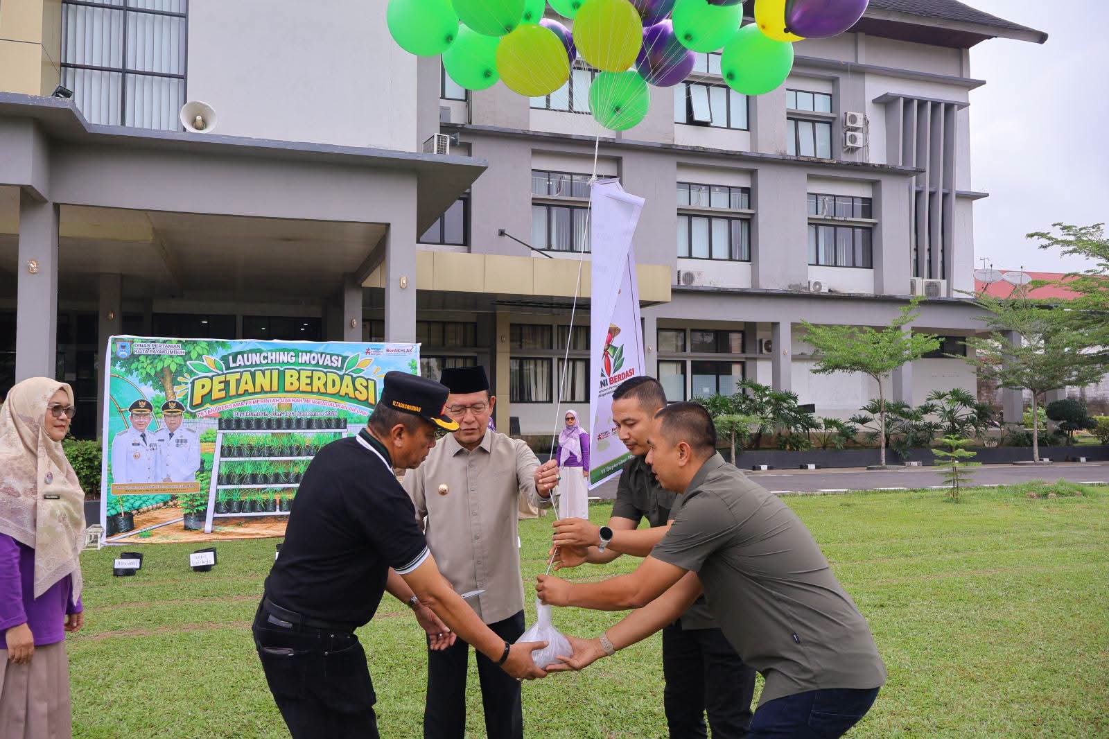 Luncurkan Program PETANI BERDASI dan GraNILA JARWO, Wako Zulmaeta: Pengendalian Inflasi Dimulai dari Produksi Pangan, ASN Payakumbuh Jadi Produsen Mandiri