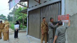 Cegah Kesemrawutan Tata Kota, Tim Gabungan Pemko Payakumbuh Segel Tiga Bangunan Tanpa Izin