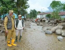 Galodo Terjang Kab. Solok, Mahyeldi: Evakuasi, Logistik dan Pendataan Kerusakan Jadi Prioritas