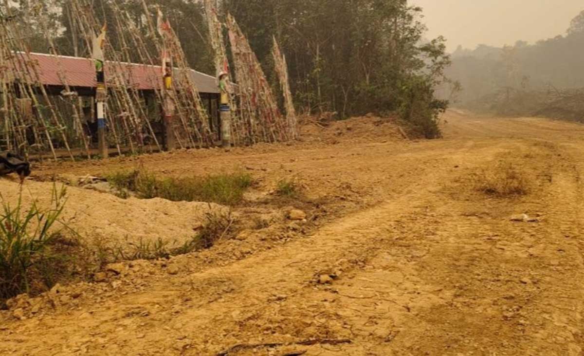 Jalan Darat Tembus Lawang Tamang, Keterisolasian Warga Mulai Terurai