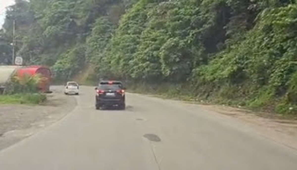 Tumpahan Solar Picu Macet 4 Kilometer di Sitinjau Lauik, Kini Jalur Padang-Solok Kembali Lancar