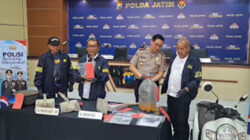 Polisi mengungkap Dwi Bagus Martono, tersangka pembunuhan istri siri dan anak.