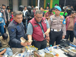 Ratusan Personel Gerebek Pasar Pagi Padang, Sejumlah Orang Diamankan