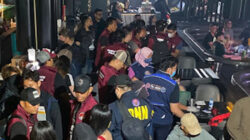 Bareskrim dan BNN menggerebek kelab malam di kawasan Pantai Indah Kapuk.