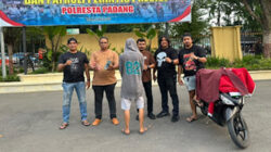 Tim Klewang tangkap pelaku curat di Sumbar Smartphone.