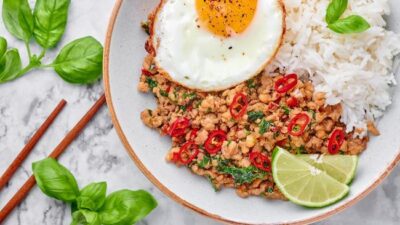 Kritik Harga Nasi Ayam Rp123 Ribu di Facebook, Pria Thailand Digugat Rp476 Juta
