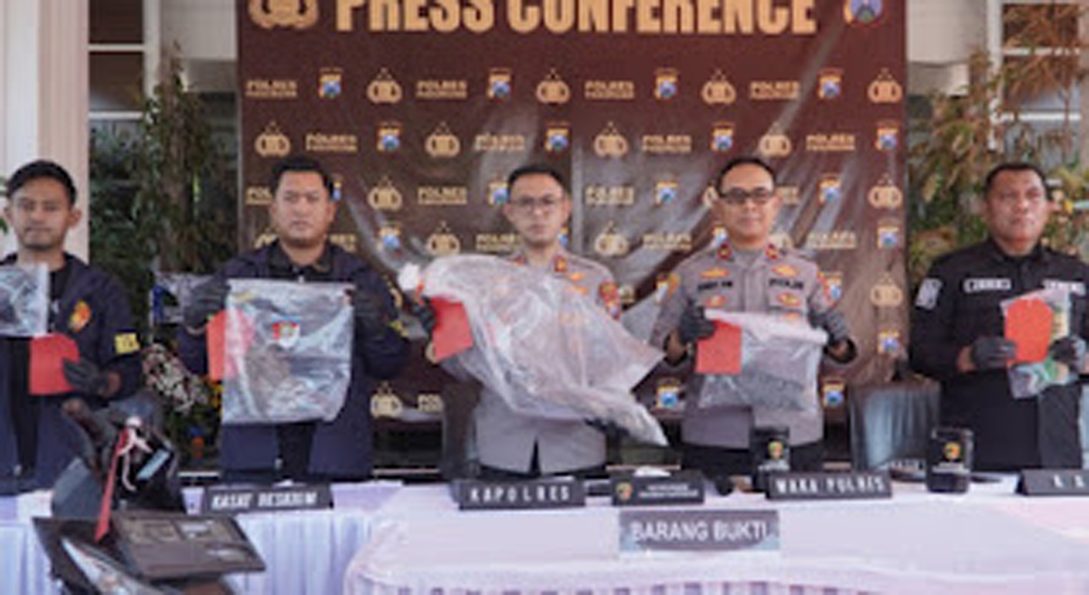 Polres Pasuruan saat ekspose pelajar SMK tewas dibunuh kerabatnya