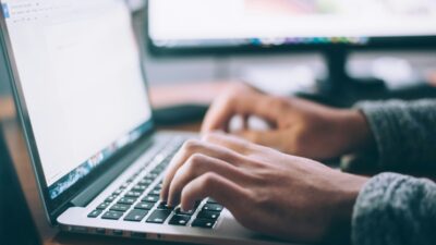 4 Tanda Baterai Laptop Rusak, Waspada Sebelum Terlambat