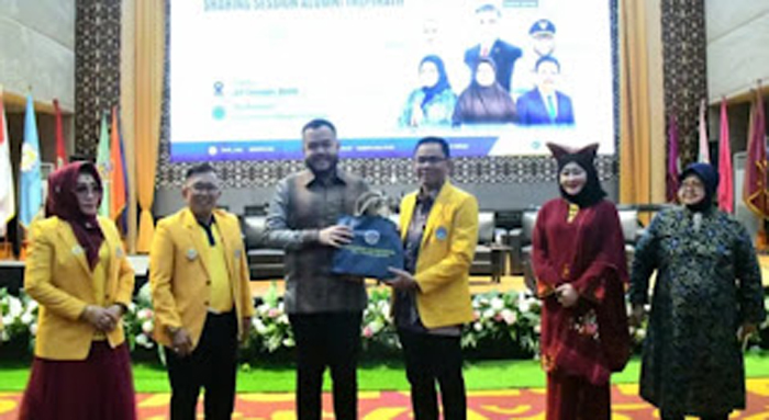 Wali Kota Padang, Fadly Amran, salah satu pembicara utama (keynote speaker).