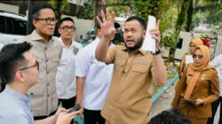 Wali Kota Padang Fadly Amran bersama COO Danantara Indonesia.