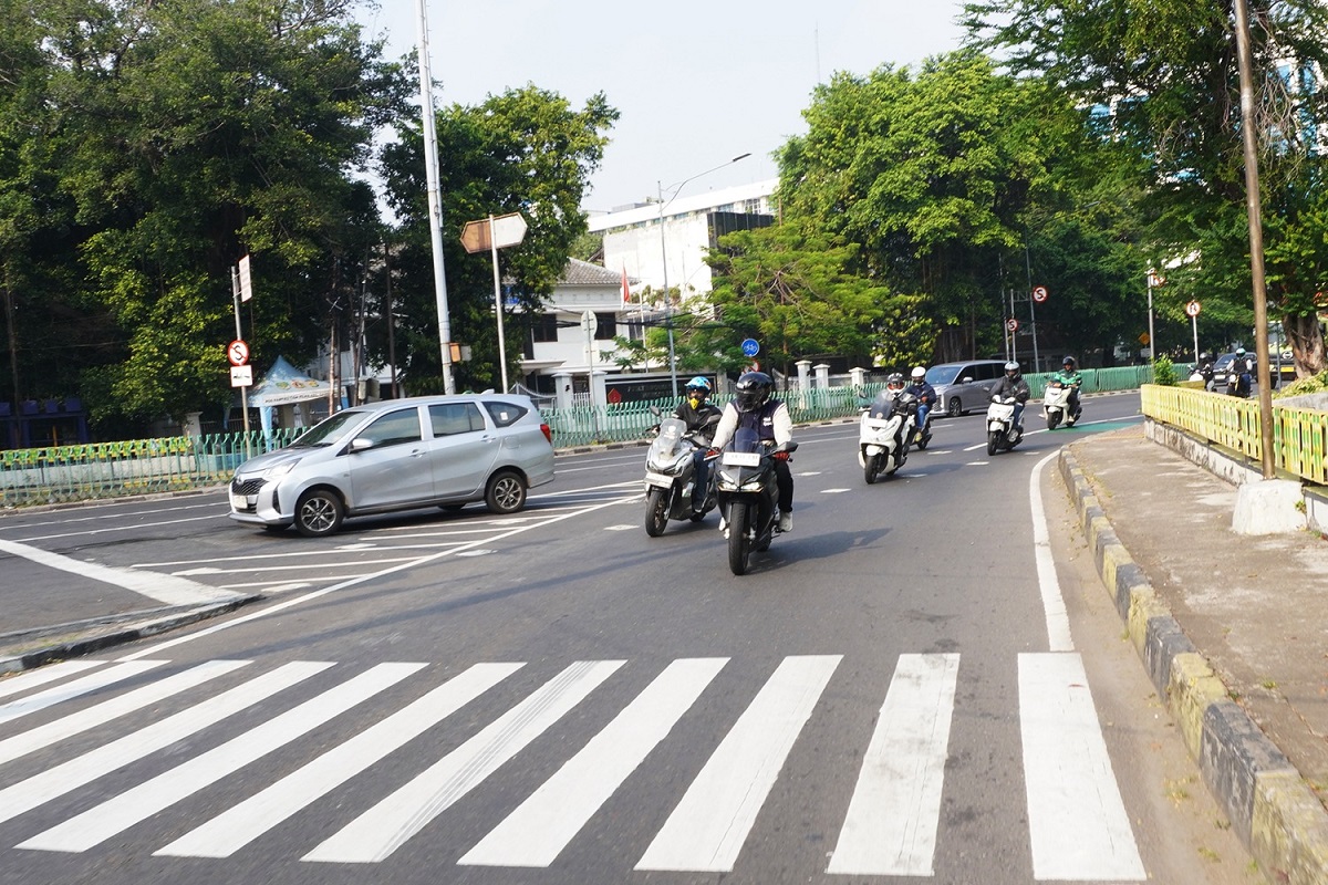 Pelajar Wajib Tahu! Ini 5 Aturan Aman Naik Motor agar Terhindar dari Kecelakaan.