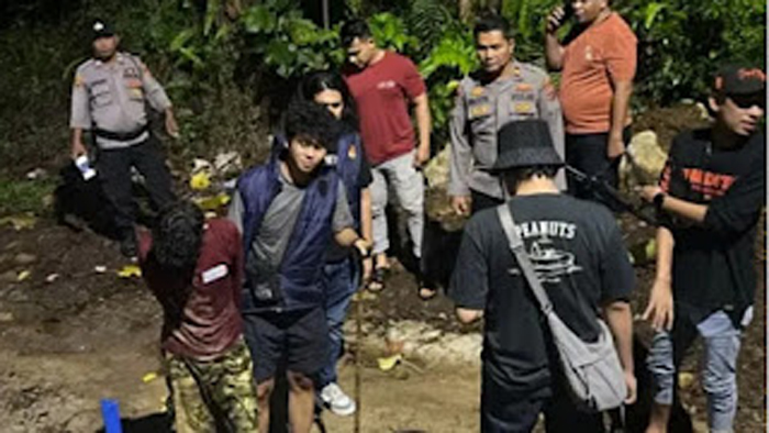 Tim Resmob Ditreskrimum Polda Sumbar menangkap seorang pria.