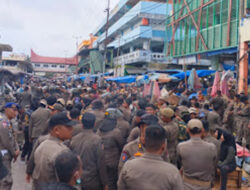 Penertiban PKL Sandang Pangan Diwarnai Kericuhan