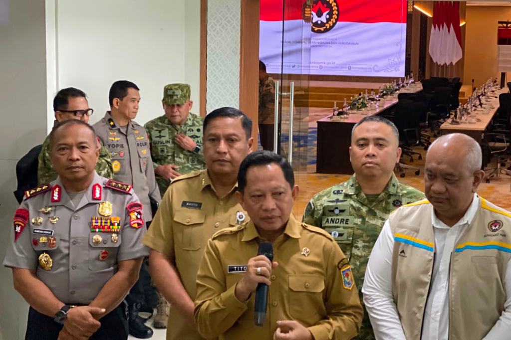 Mendagri Tito Karnavian menyebut Aceh Tamiang mulai normal pascabanjir bandang 2025. Pemerintah masih memperbaiki jalan dan jembatan yang rusak akibat bencana susulan.