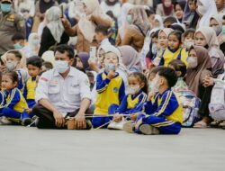 Kabut Asap Makin Parah, Bupati H. Khairunas Instruksikan Pembagian Masker untuk Siswa
