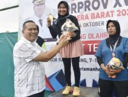 Yota Balad Serahkan Mendali Emas, Zakia Atlet Pariaman Juara Tunggal Putri Soft Tenis Porprov XVI Sumbar 2026
