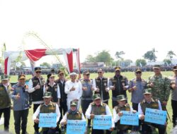 Pangdam IV/Diponegoro Hadiri Apel Akbar Satlinmas se-Jawa Tengah