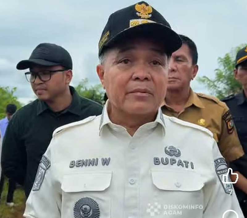 Bupati Agam Benni Warlis