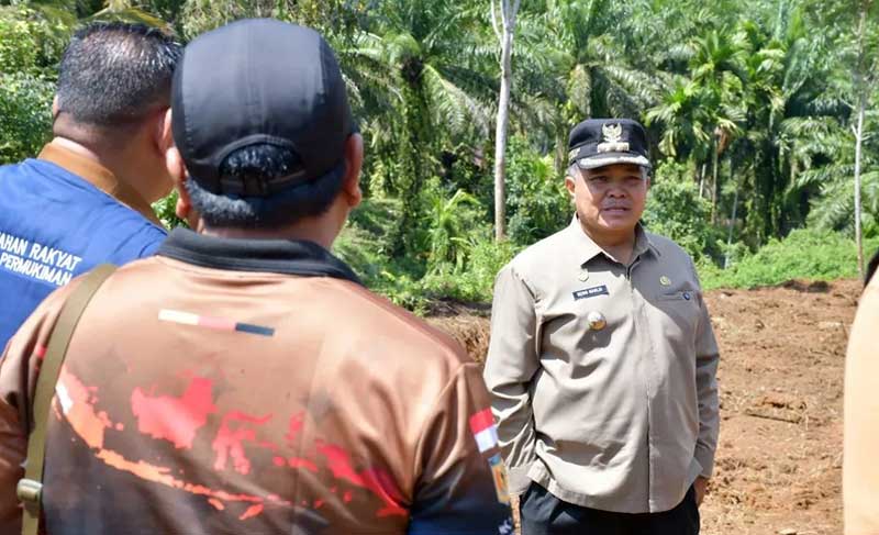 Bupati Agam meninjau huntap